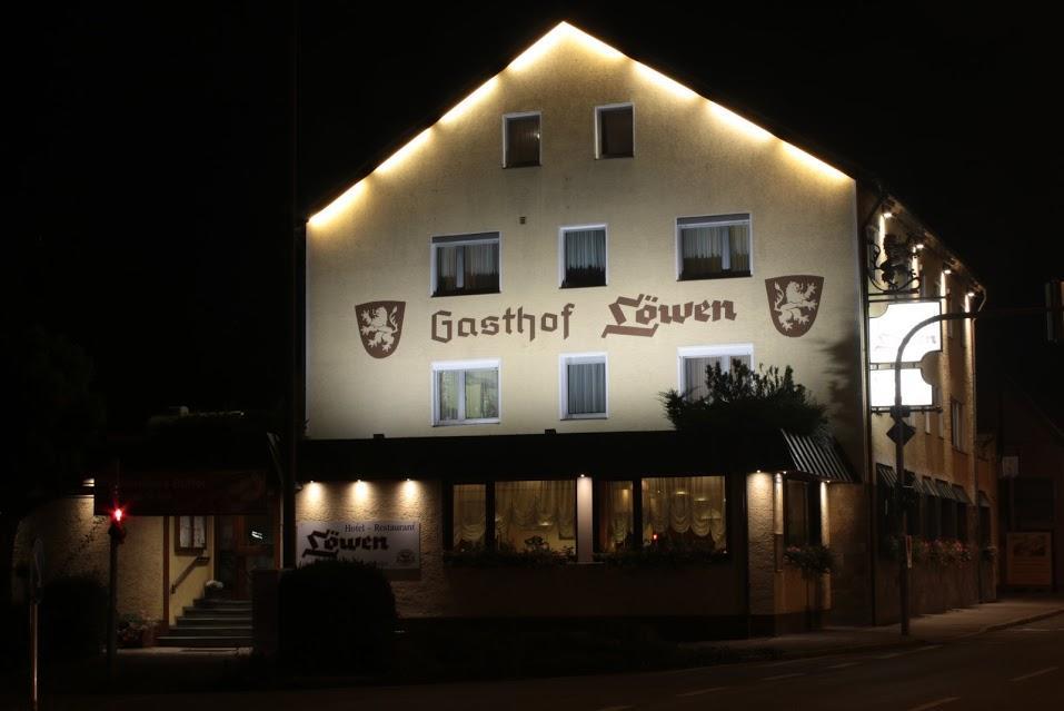 Hotel-Restaurant Lowen Süßen Exteriér fotografie
