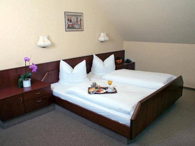 Hotel-Restaurant Lowen Süßen Pokoj fotografie